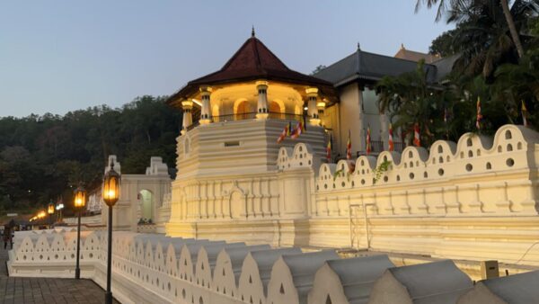 Kandy lake and Temple of the Sacred Tooth Relic, Sri Lanka